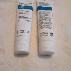 StriVectin-SD   Nia 114 + Pro Niasomes  Instant Retexturizing Scrub